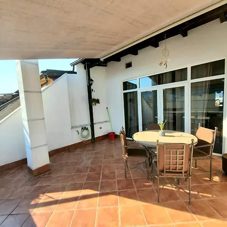 Διαμέρισμα Penthouse Komuna Parisit *